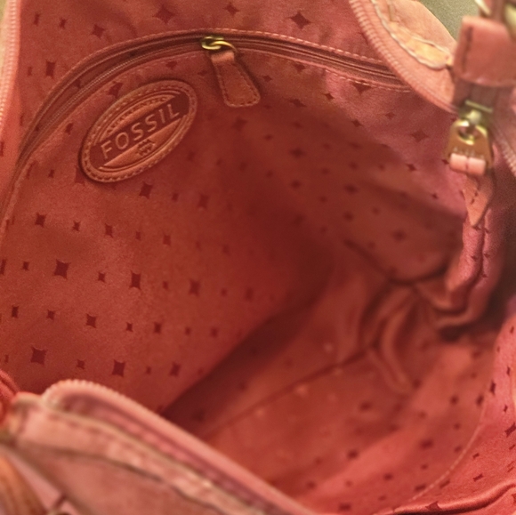 Fossil vintage red lamb leather crossbody bag with key - Picture 4 of 6